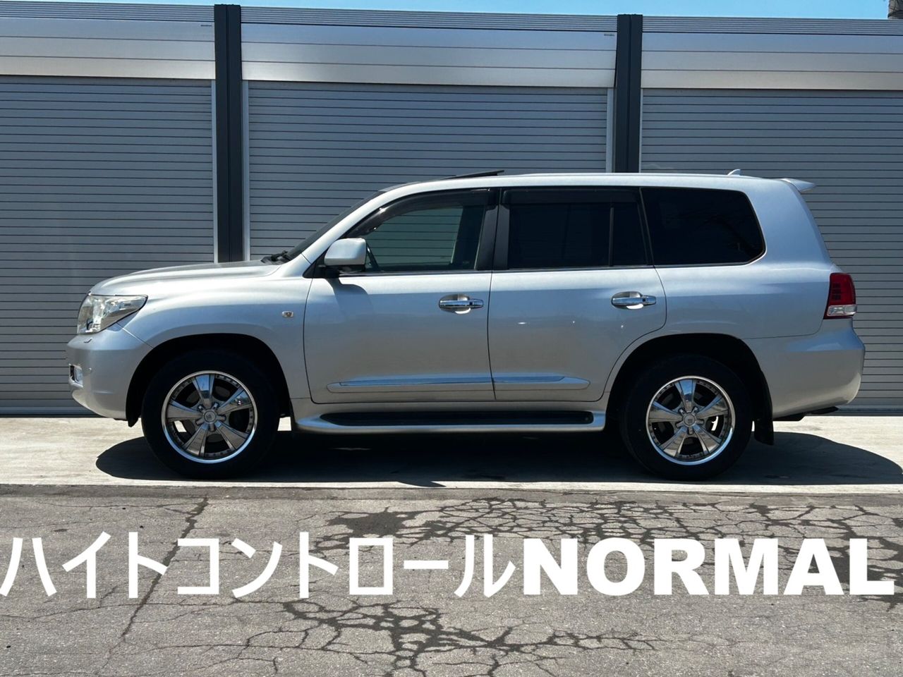 トヨタ ランドクルーザー200 写真9